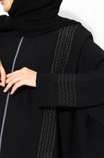Load image into Gallery viewer, Black Zari Kaftan Abaya

